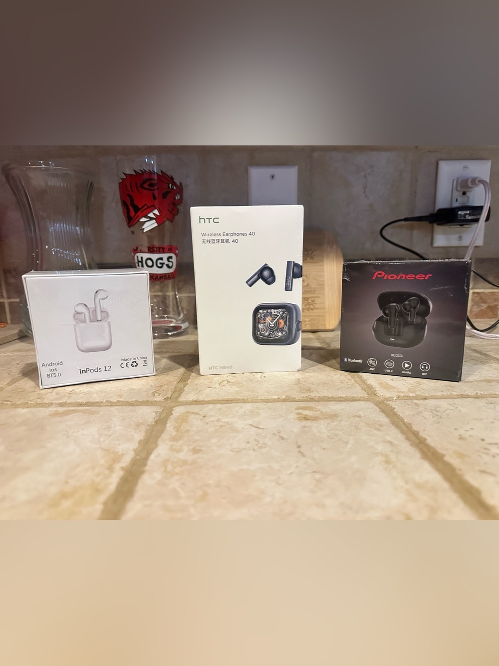 PIONEER Earbuds, HTC Wireless Earphones,
inPods 12 Earbuds - Make me an offer!!!